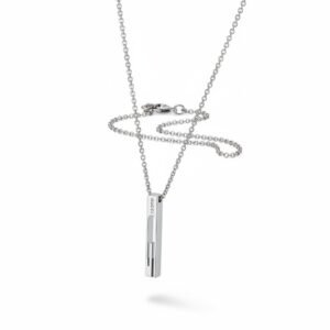 سلسال غوتشي فضي بقلادة عمودية محفورة بشعار الماركة – Gucci Silver Bar Pendant Necklace